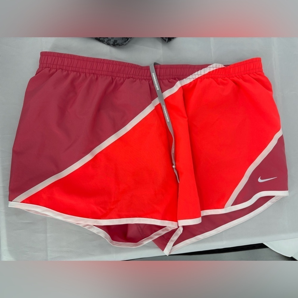 Nike & North Face Athletic Shorts 4 Pieces Bundle - Picture 9 of 14